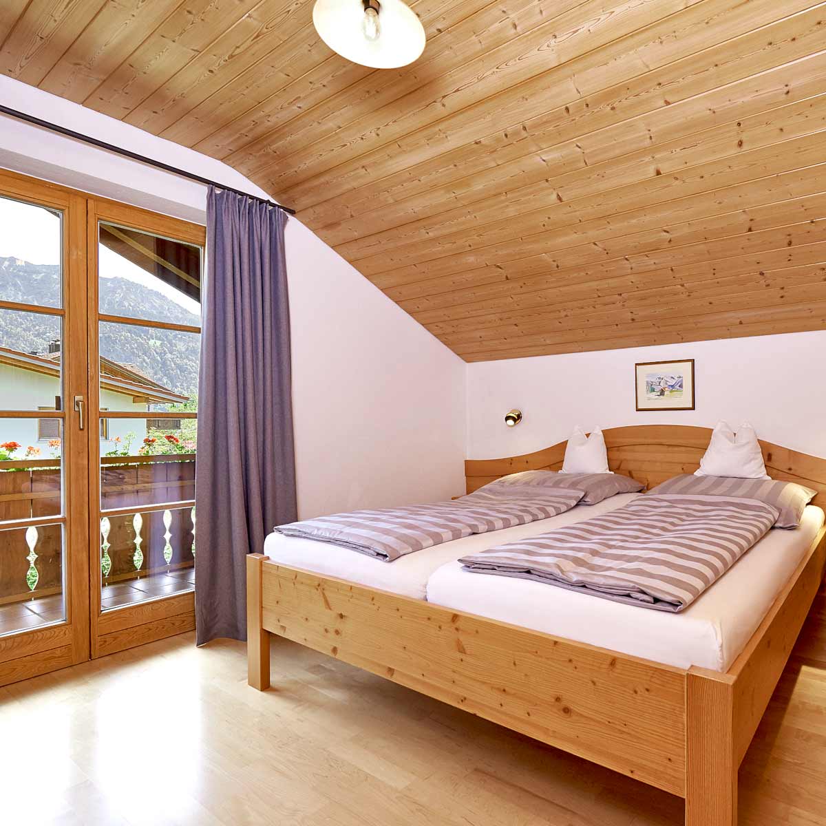 Fewo Iselerblick Schlafzimmer 2